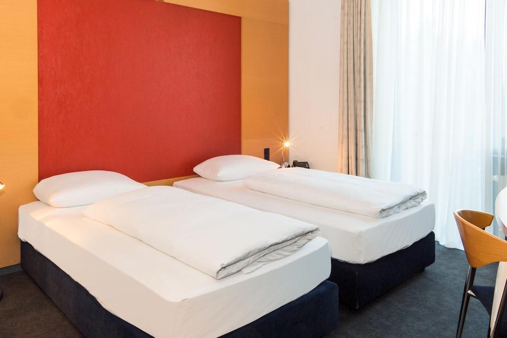 Отель Four Ratingen Dusseldorf Airport Экстерьер фото
